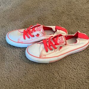 Converse sneakers.  Size 8.5